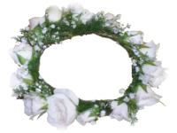 Tocado de novia con flores naturales para casamiento.